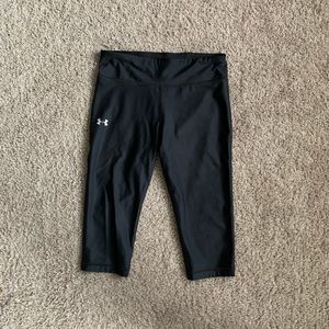Knee length active capris